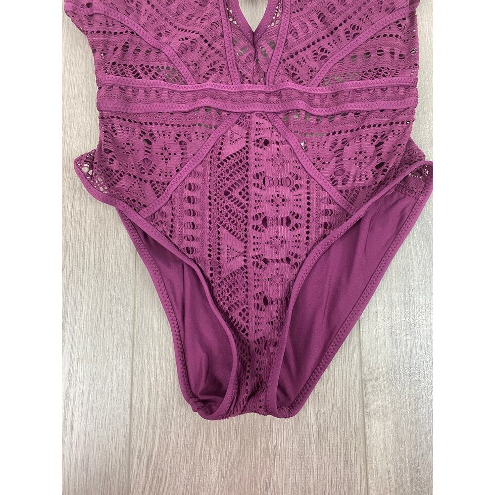 Becca by Rebecca Virtue Color Play Purple Crochet Lace Illusion Swimsuit Sz.S - Picture 7 of 16